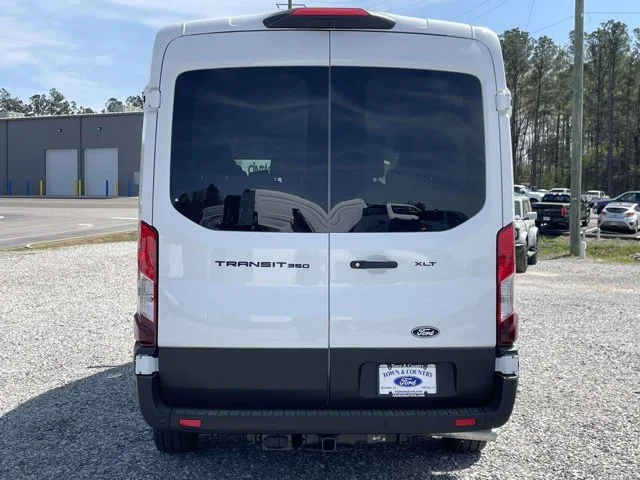 New 2026 Oxford White Ford XLT image 32
