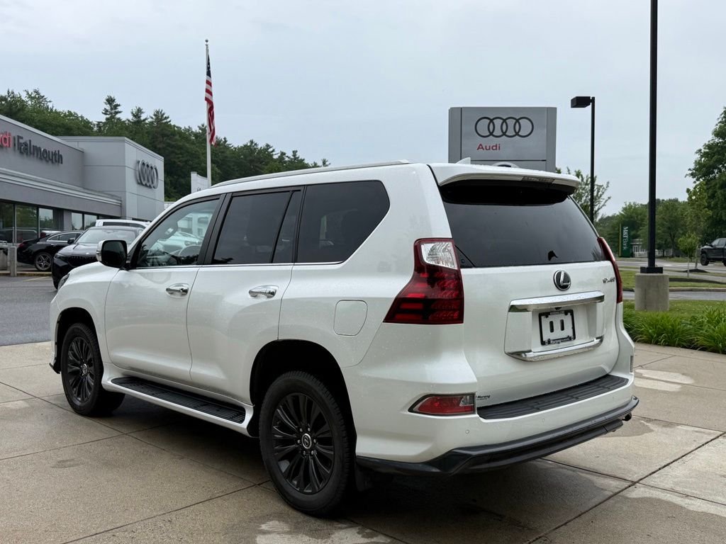 Used 2022 White Lexus 460 image 12