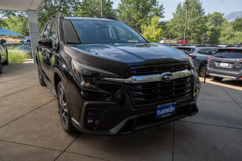 New 2026 CRYSTAL BLACK SILICA Subaru Limited 7-Passenger image 2