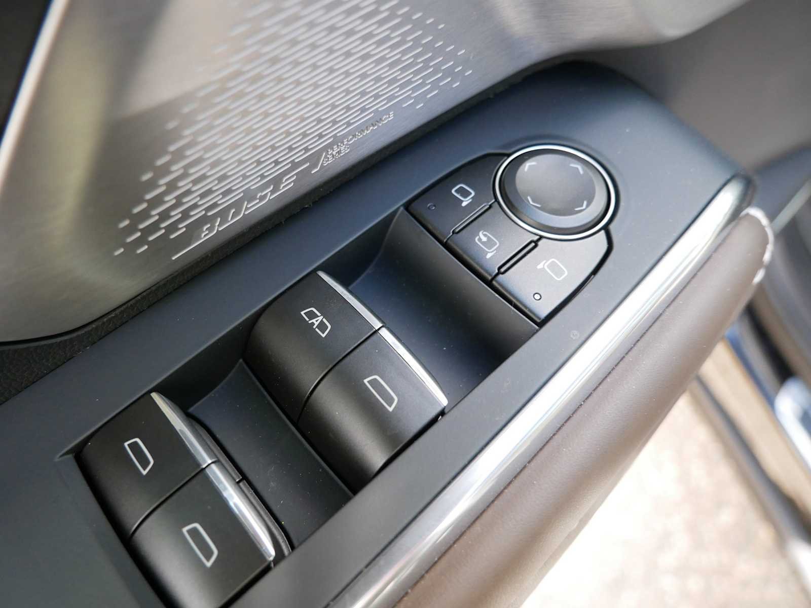 2026 GMC Acadia Denali Ultimate - Photo 16