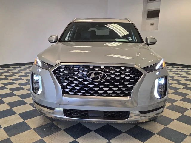 Used 2022 Silver Hyundai Calligraphy image 2