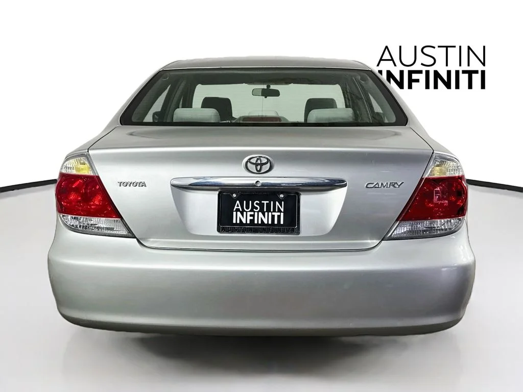 Used 2005 Lunar Mist Metallic Toyota STD image 6