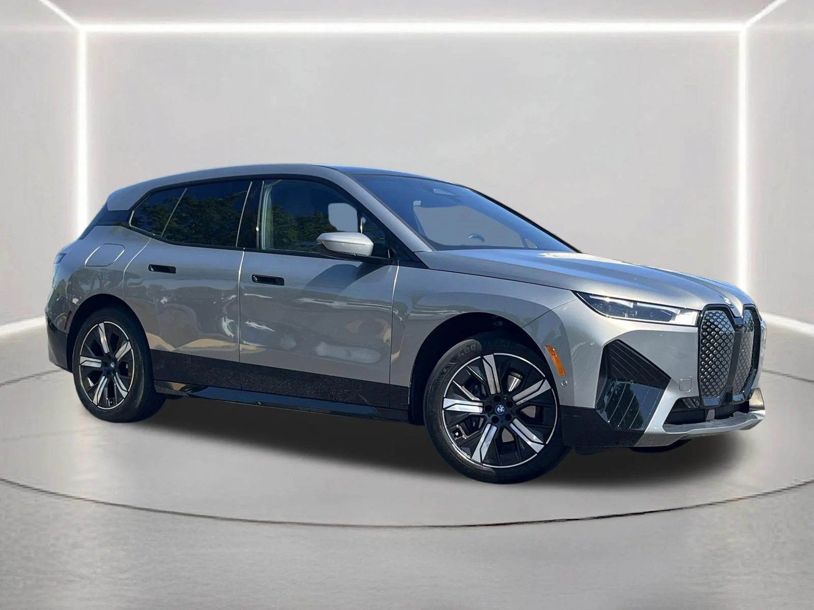 Used 2023 BMW iX Base with VIN WB523CF07PCM62732 for sale in Union City, GA