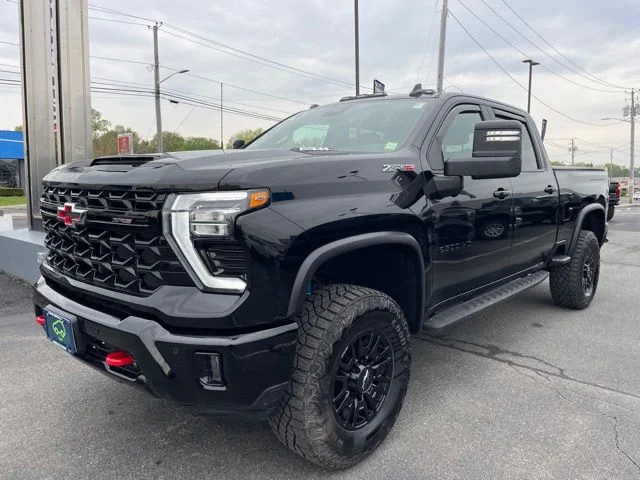 2025 Chevrolet Silverado 2500HD ZR2 - Photo 18