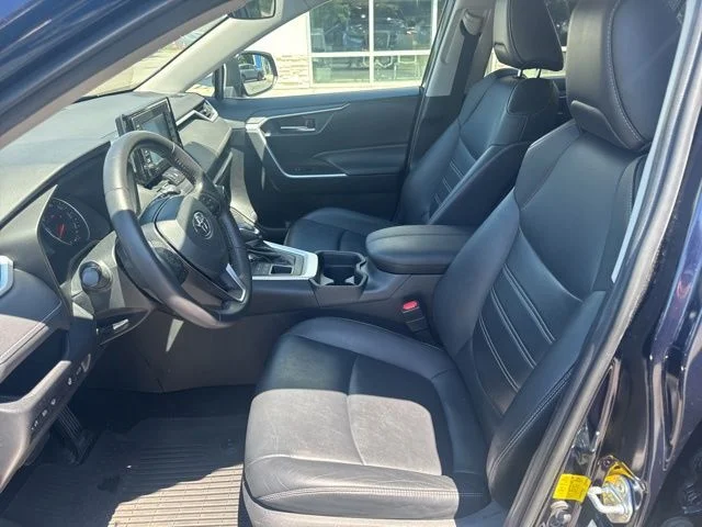 Used 2020 Blueprint Toyota XLE Premium image 19