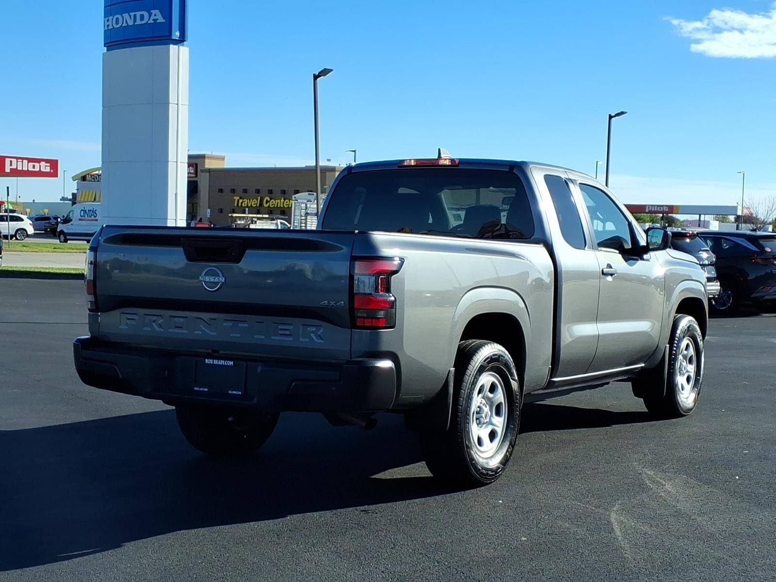 2025 Nissan Frontier S - Photo 11