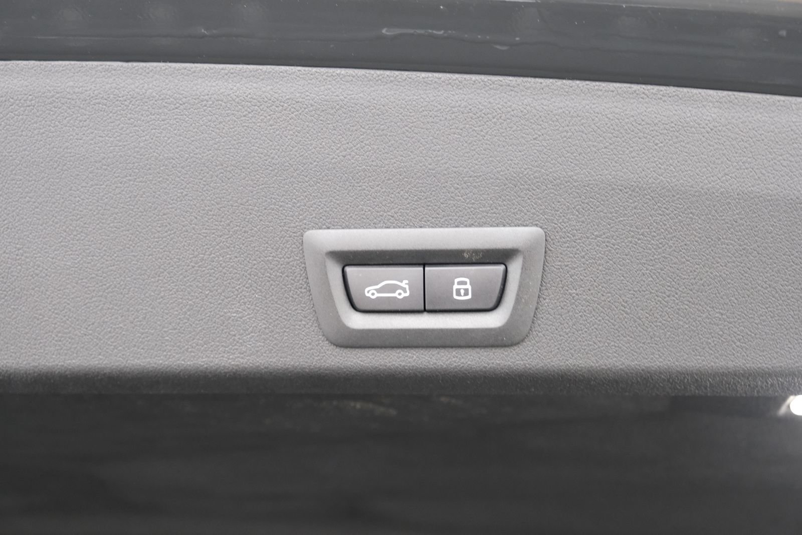 New 2026 Dravit Grey Metallic BMW Label image 70