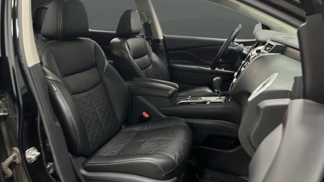 Used 2020 Super Black Metallic Nissan Platinum image 24