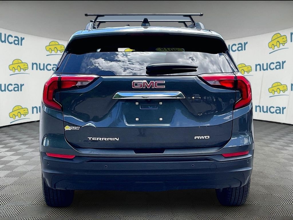 Used 2018 Gray GMC SLE image 2