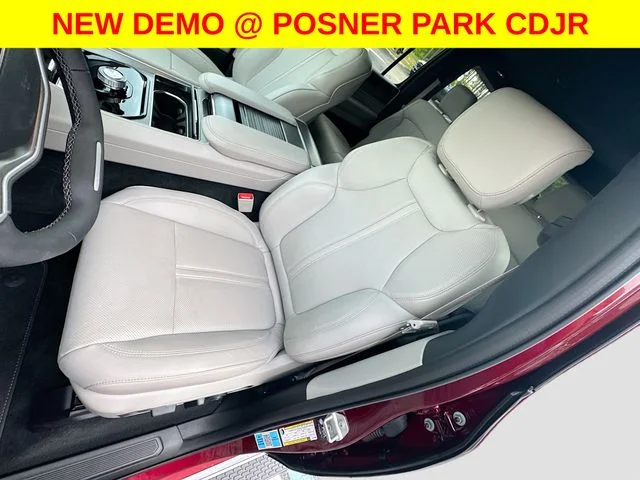 New 2026 Velvet Red Pearl-Coat Exterior Paint Jeep Grand Wagoneer image 20