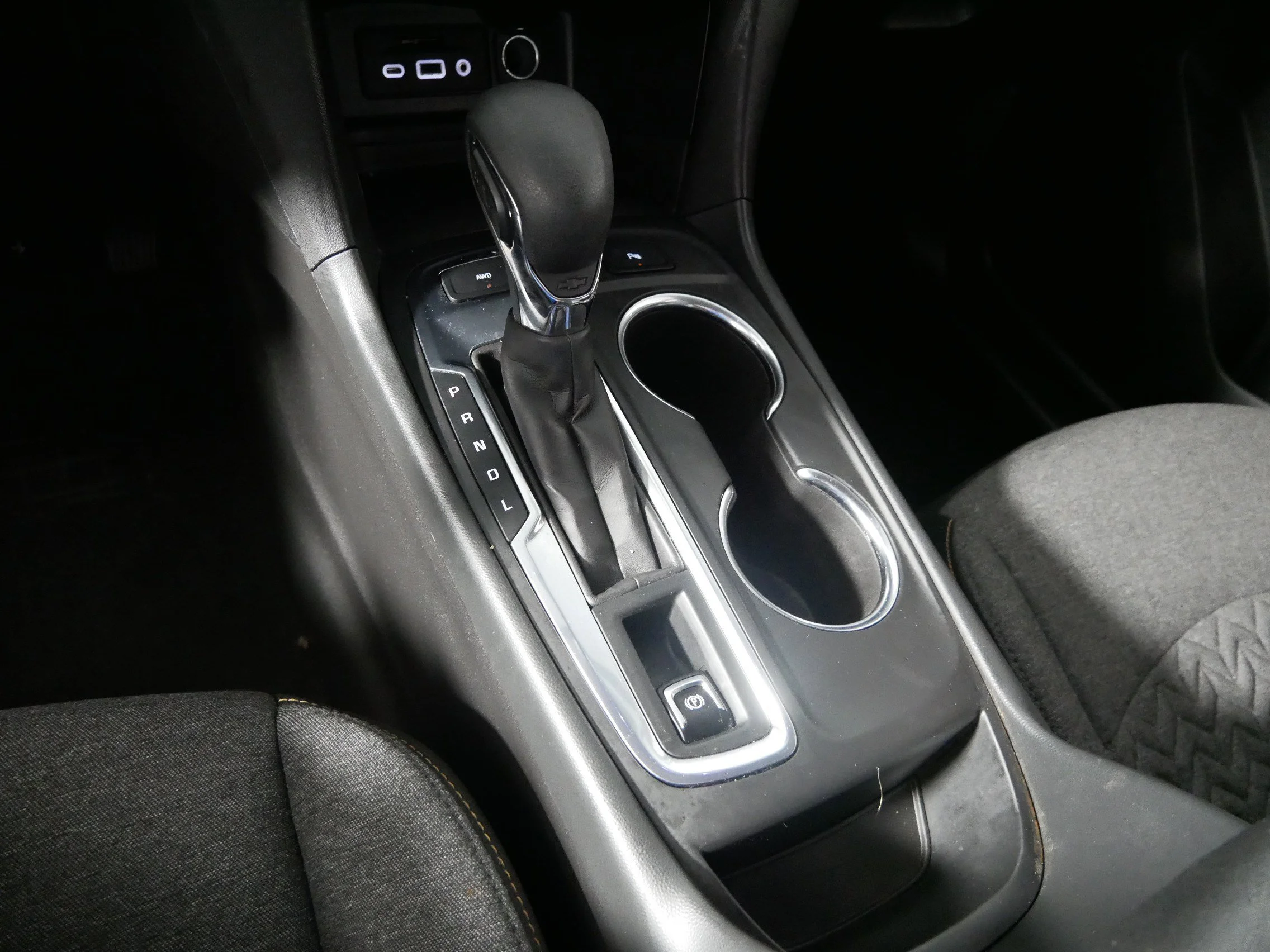 Used 2024 Riptide Blue Metallic Chevrolet LT image 24