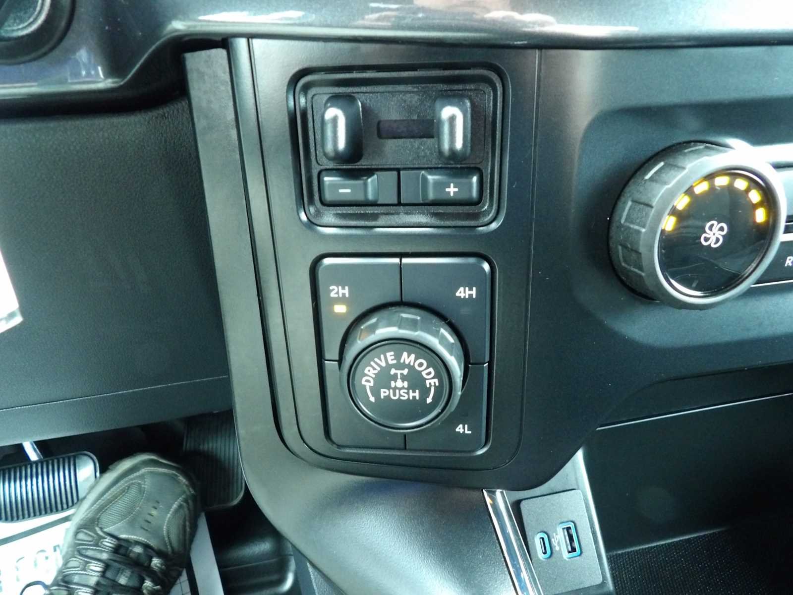 2023 Ford F-150 XL - Photo 20