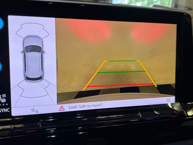New 2026 White Volkswagen 2.0T SE w/Technology image 18