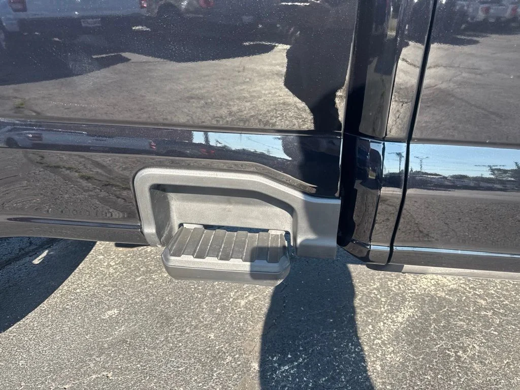 Used 2025 Black Metallic Ford Platinum image 49