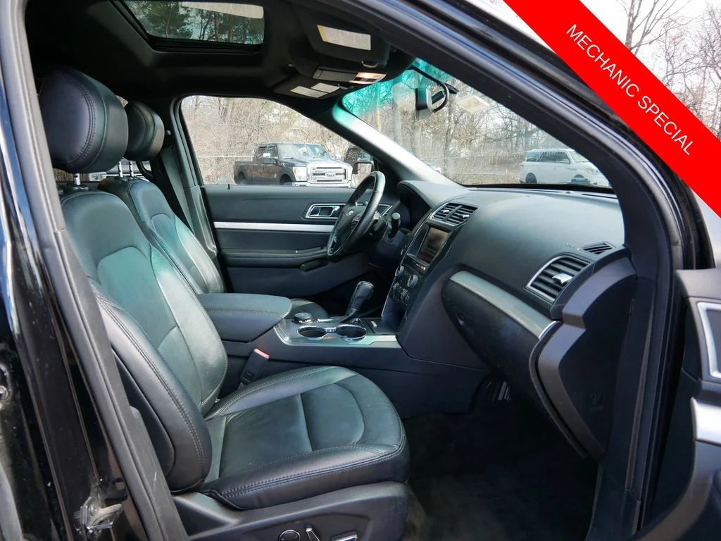 Used 2016 Black Ford XLT image 7