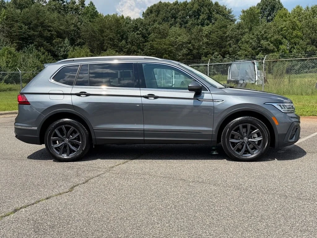 Used 2023 Gray Volkswagen 2.0T SE image 30