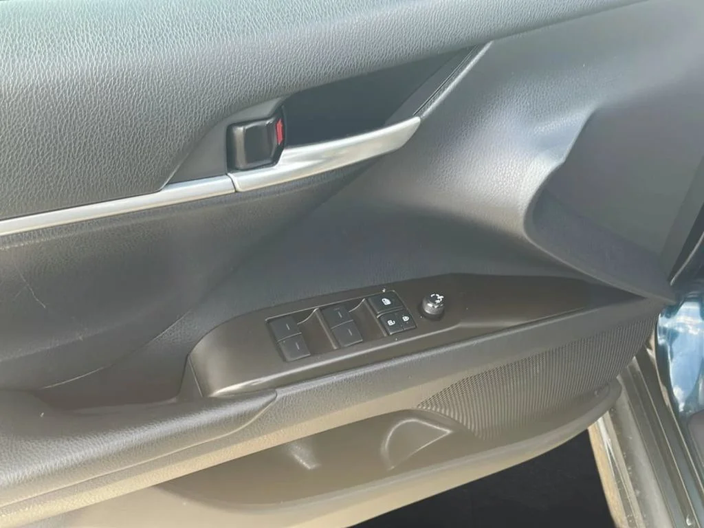 2024 Toyota Camry SE - Photo 12