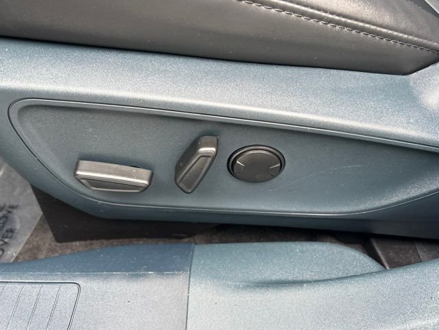 Used 2025 White Ford Lariat image 17