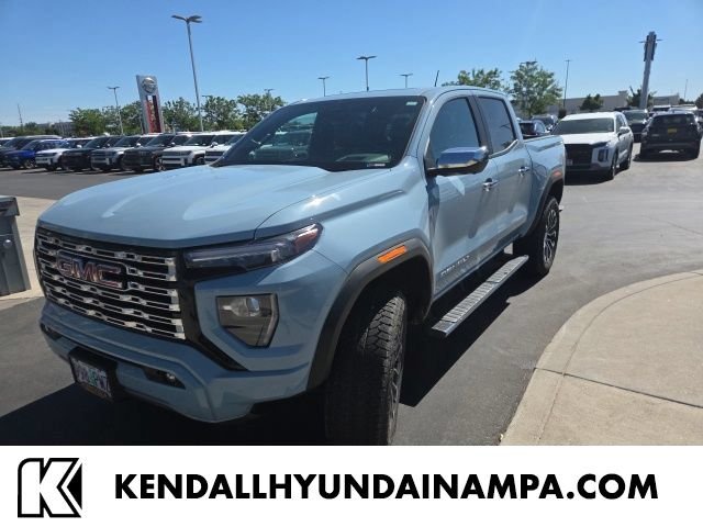 Used 2025  GMC Denali image 1