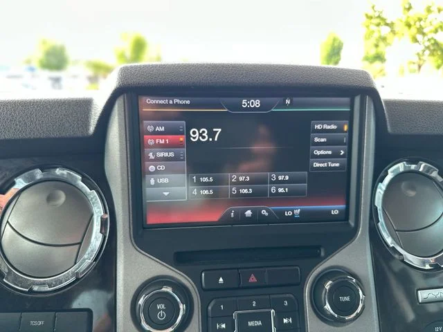 Used 2015 White Ford Platinum image 17