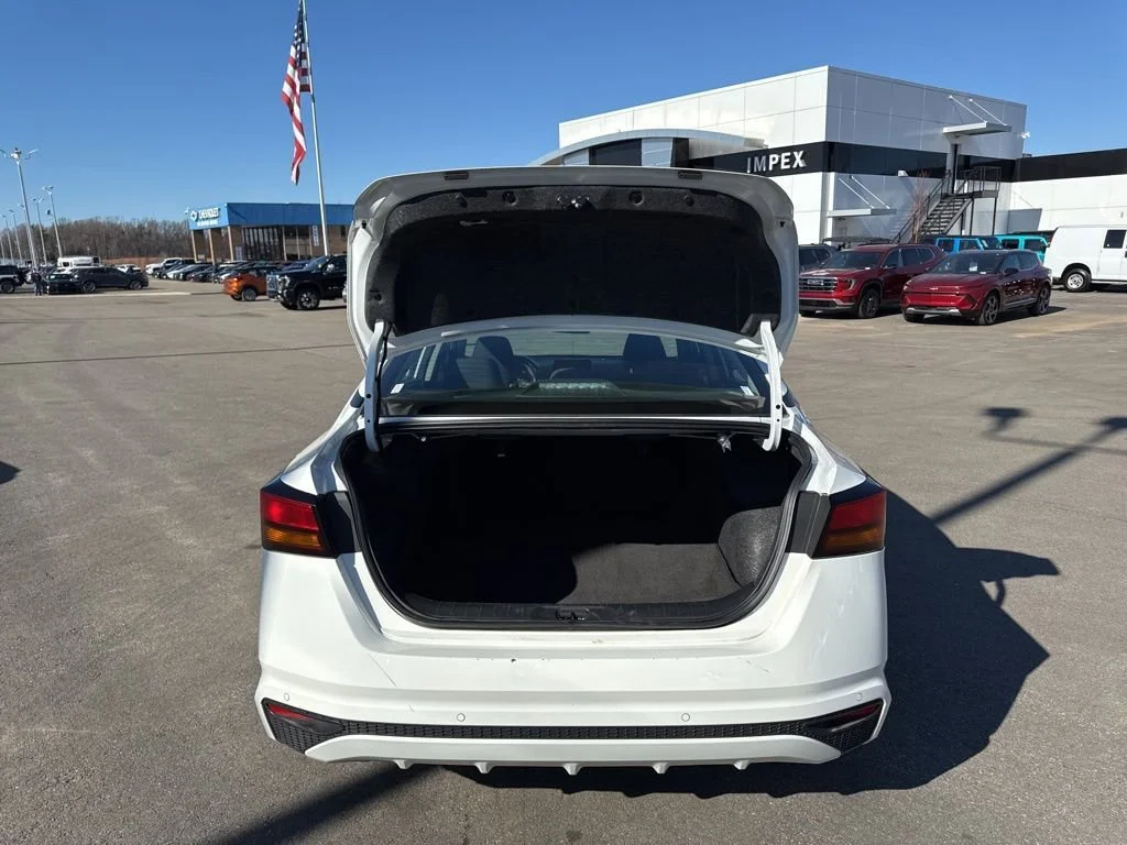 Used 2025 White Nissan SV image 28