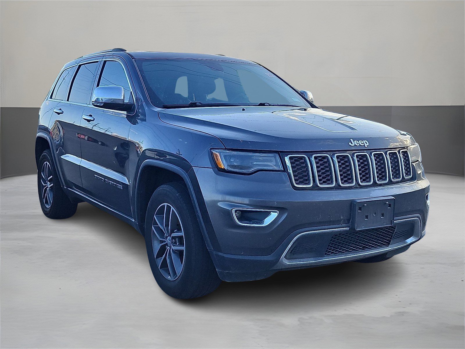 2017 Jeep Grand Cherokee Limited's photo