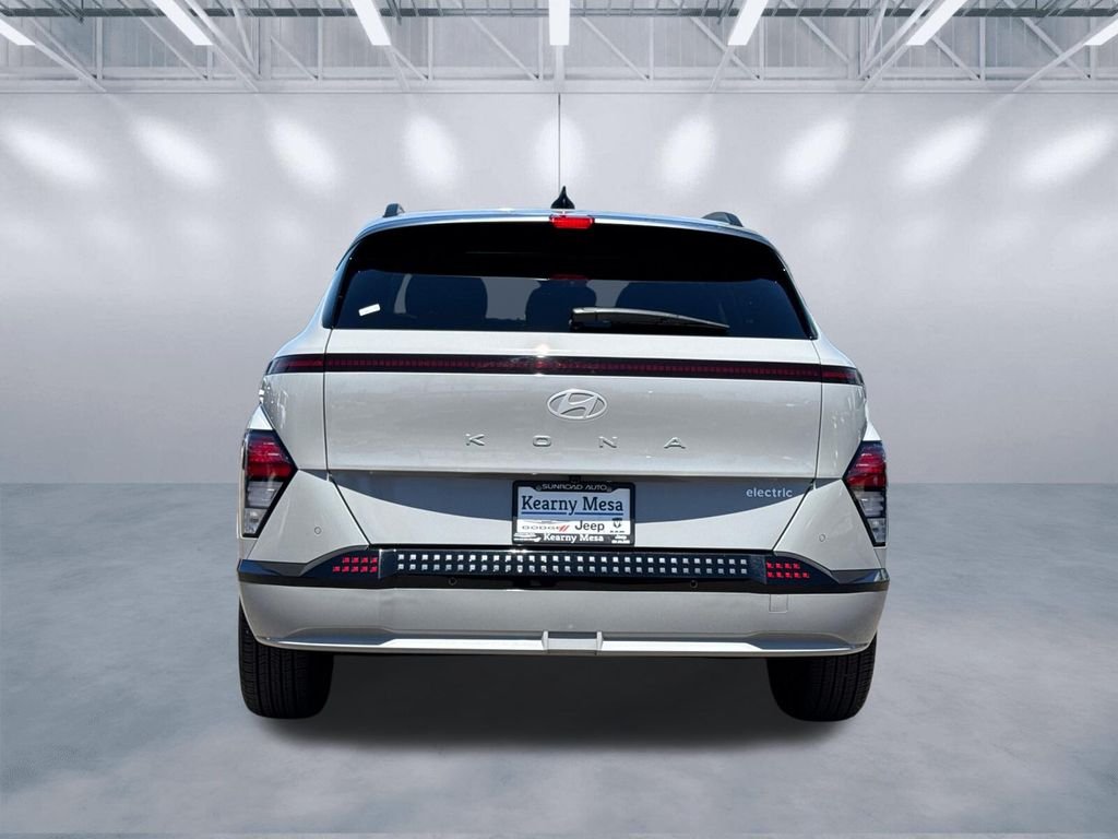 Used 2025 Gray Hyundai Limited image 5