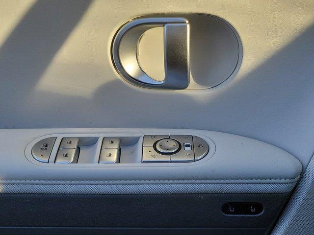 2024 Hyundai IONIQ 5 Limited - Photo 14