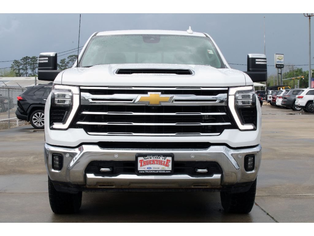 Used 2024 Summit White Chevrolet LTZ image 30