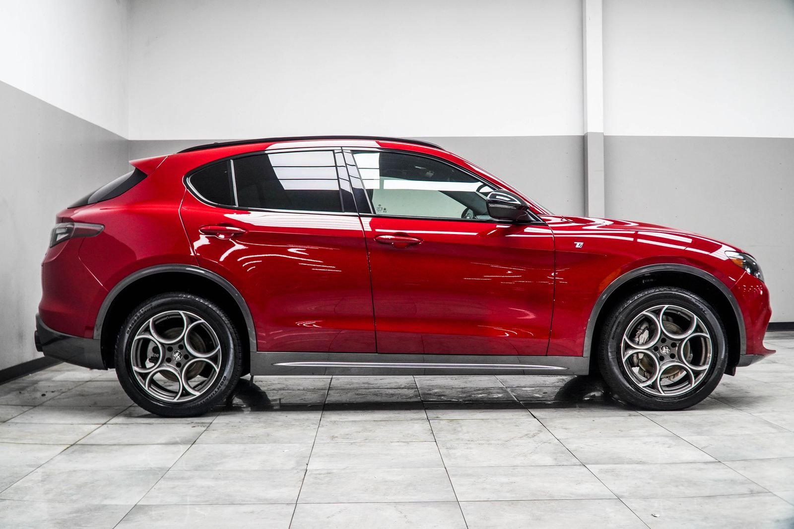 Used 2024 Red Alfa Romeo Ti image 6