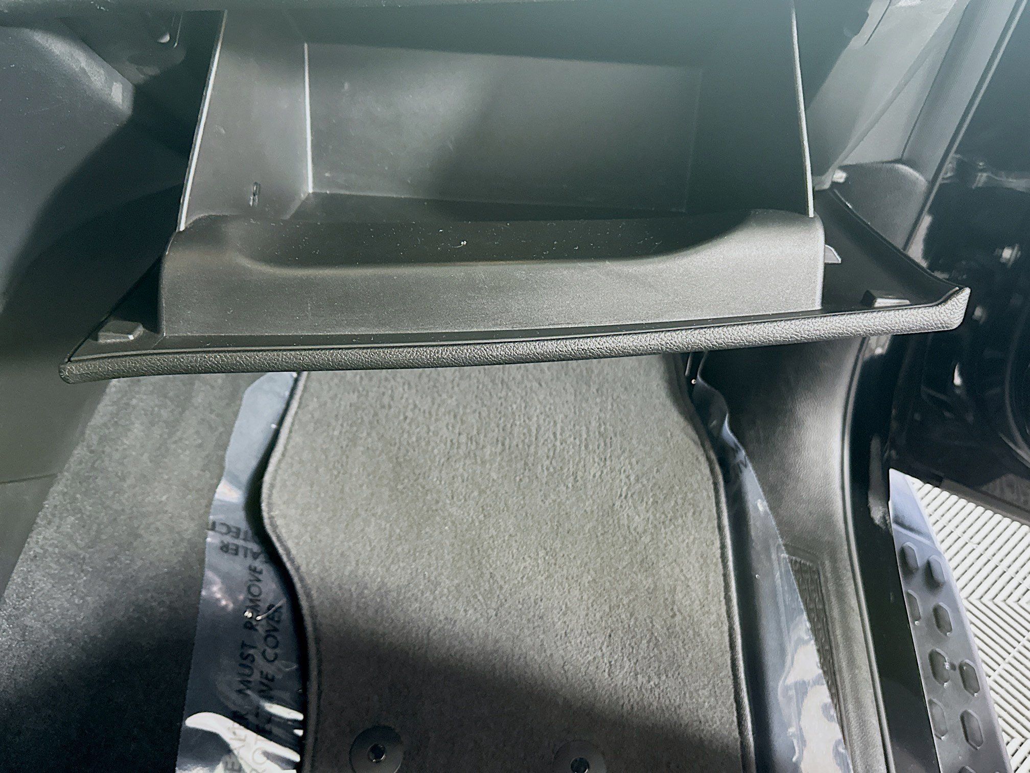 Used 2023 Diamond Black Crystal Pearlcoat Jeep Altitude image 32