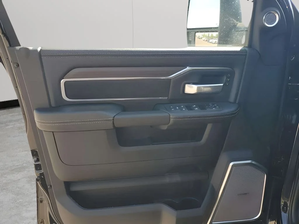 2025 RAM 2500 Laramie - Photo 64