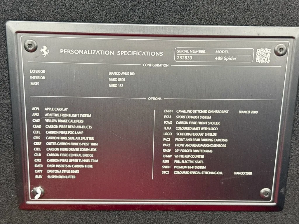 Used 2018 Bianco Avus Ferrari  image 17