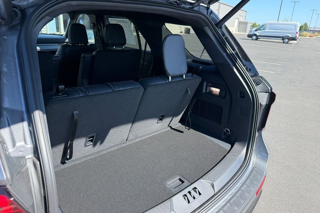 New 2026 Carbonized Gray Metallic Ford ST-Line image 27