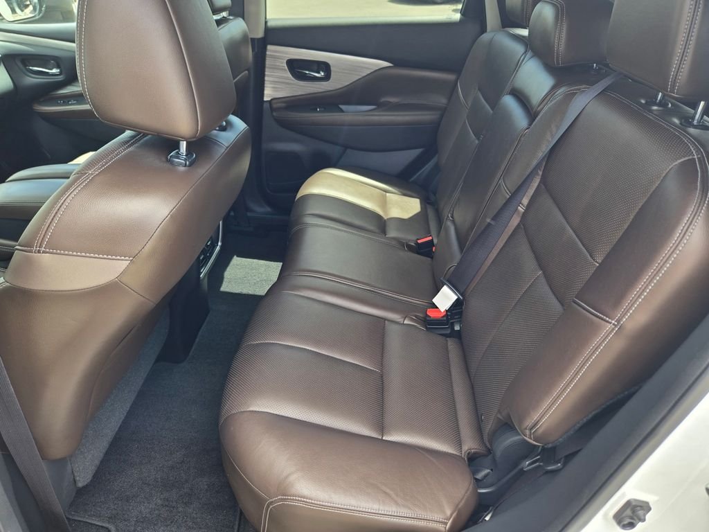 Used 2015 White Nissan Platinum image 10