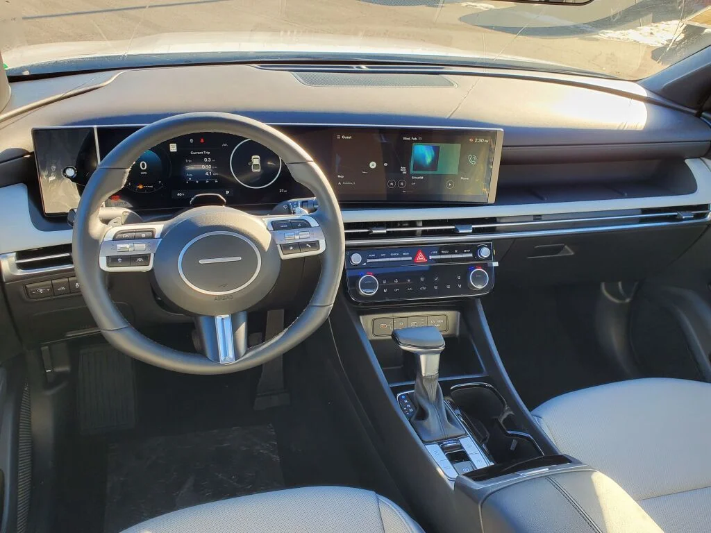 Used 2025 White Hyundai Limited image 20