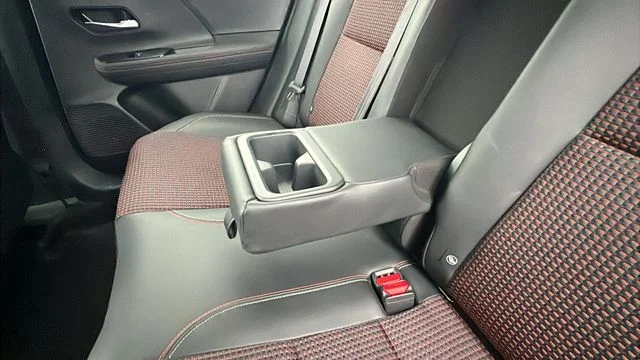 2025 Nissan Kicks SR AWD - Photo 18