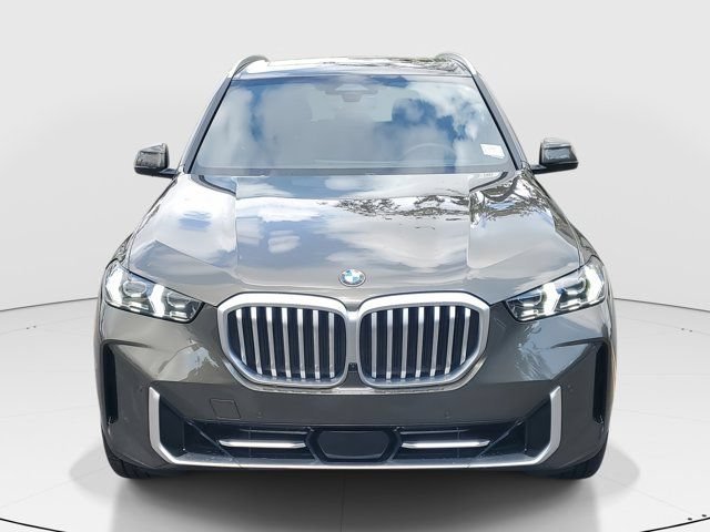 Used 2026 Frozen Pure Gray Metallic BMW sDrive40i image 2