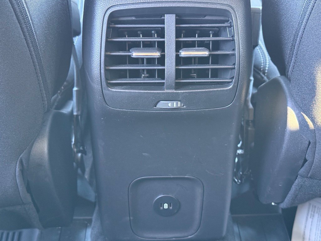 Used 2023 Red Ford Active image 29