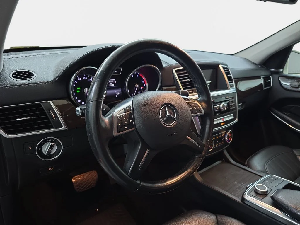 Used 2014  Mercedes-Benz GL 450 image 12