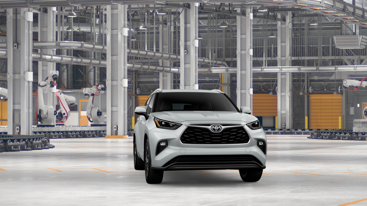 New 2026 Wind Chill Pearl Toyota XLE image 16
