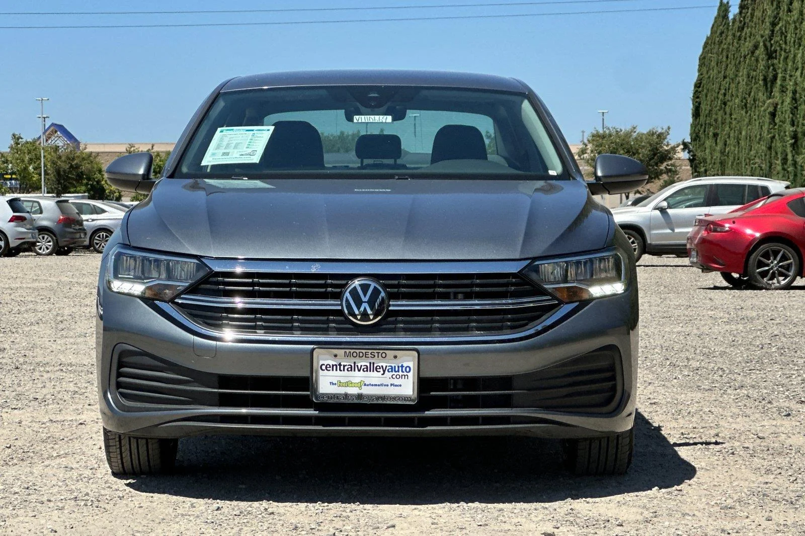 Used 2024 Platinum Gray Metallic Volkswagen SE image 9