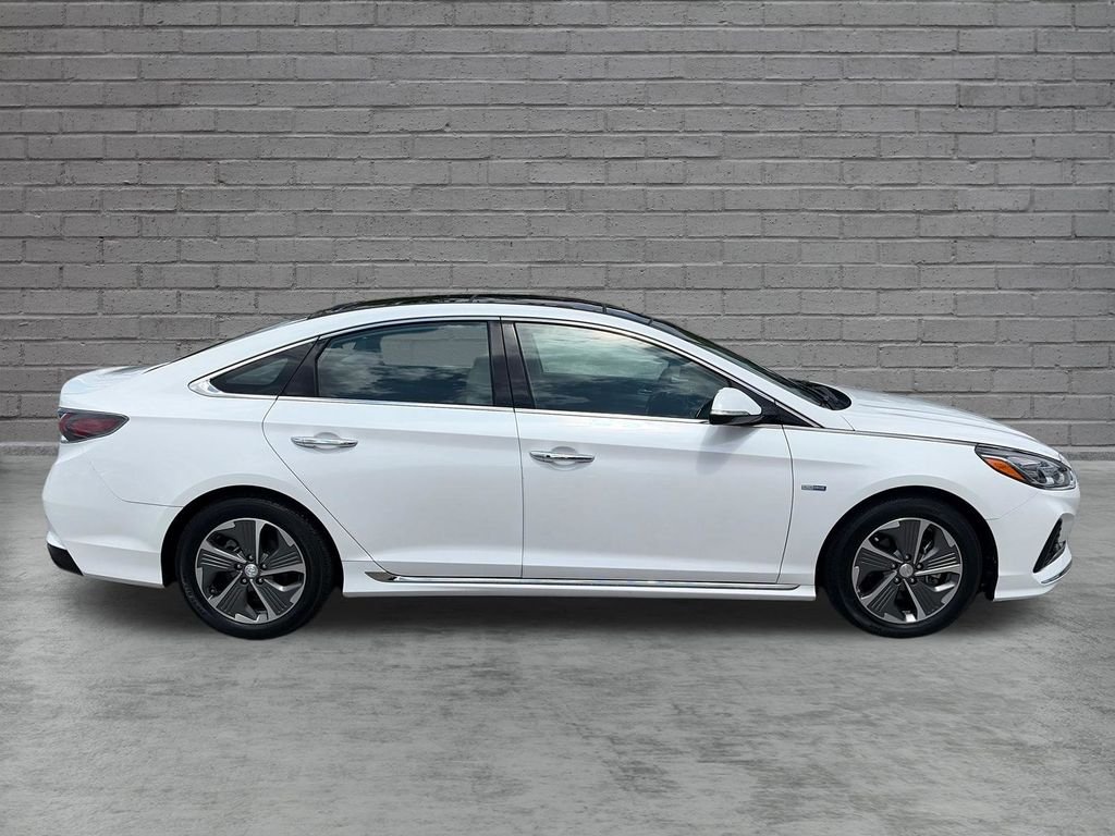 Used 2019 White Hyundai Limited image 7