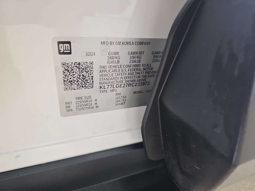Certified Used 2024 Summit White Chevrolet 1RS image 40