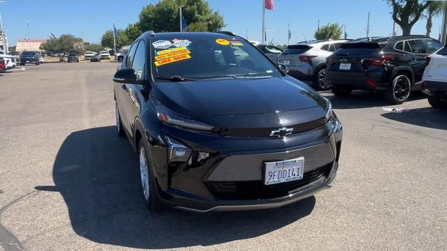 2023 Chevrolet Bolt EUV LT's photo