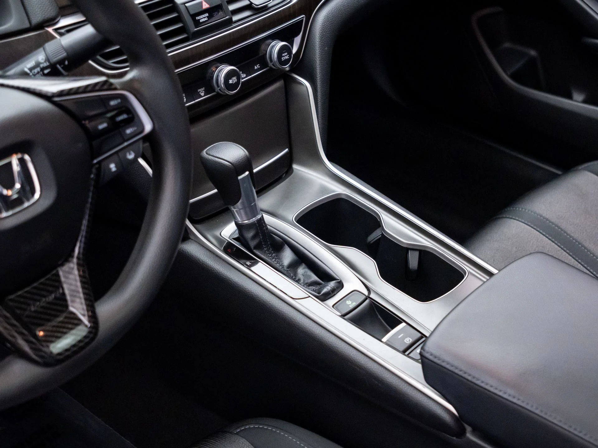 Used 2018  Honda EX image 12