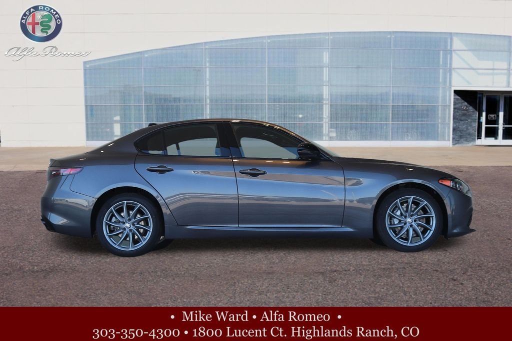 2025 Alfa Romeo Giulia Base - Photo 7