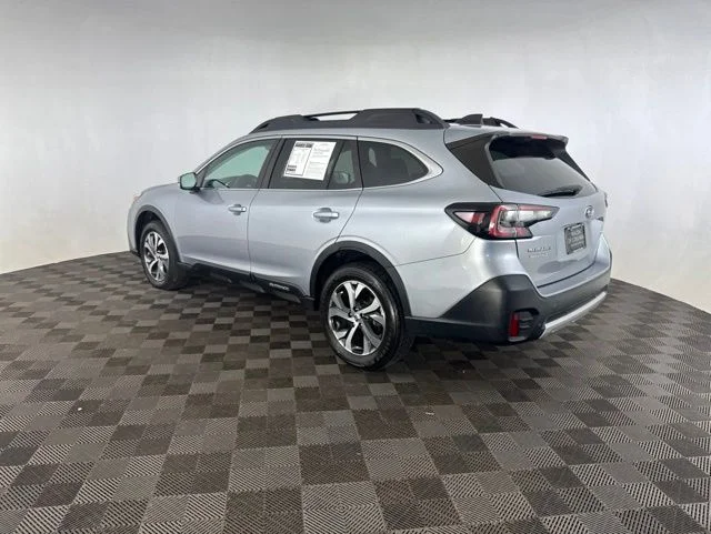 Used 2022 Silver Subaru Limited image 7