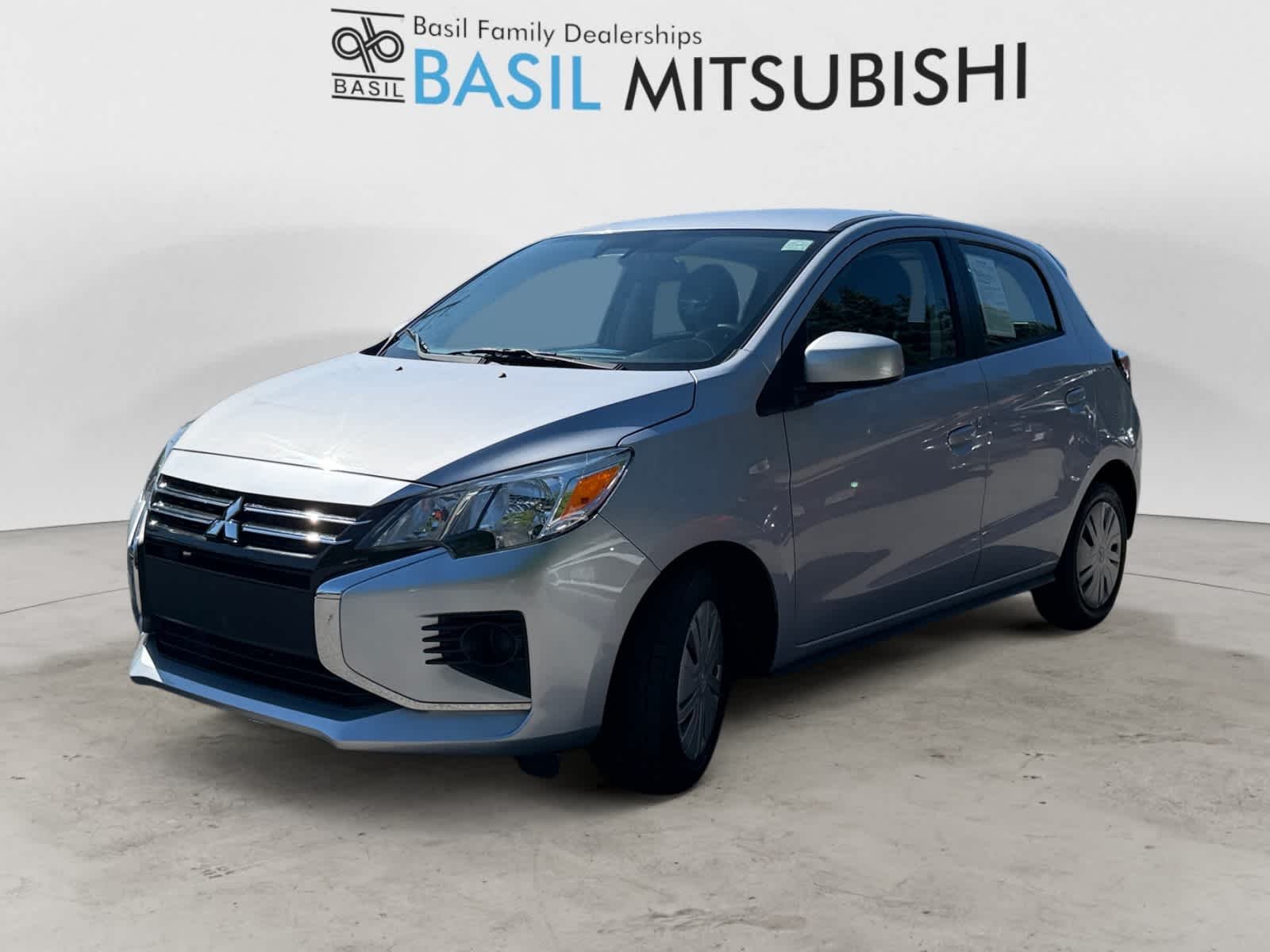 Used 2024 Starlight Silver Metallic Mitsubishi ES image 7