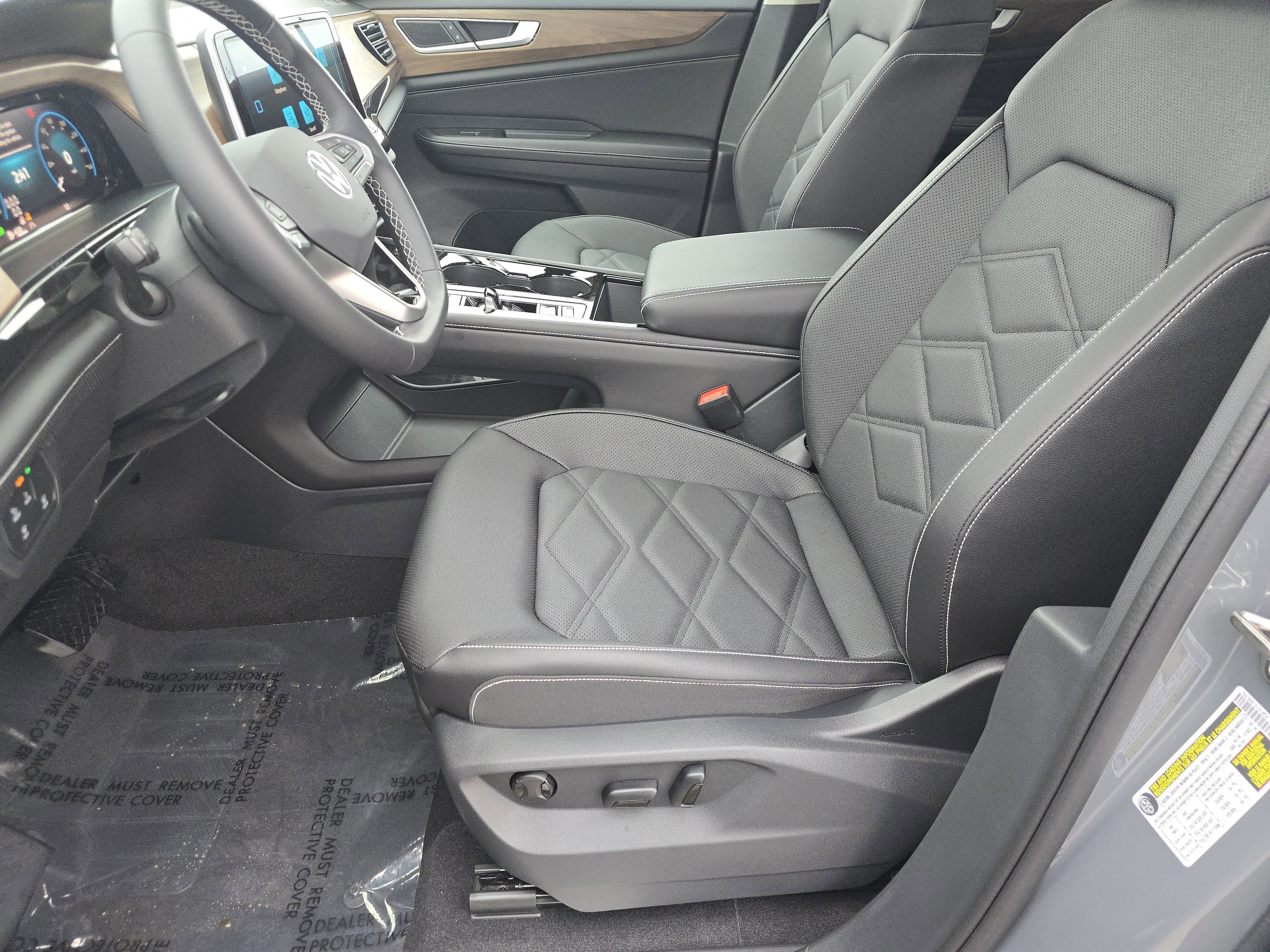 New 2026 Pure Gray Volkswagen 2.0T SE w/Technology image 19